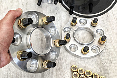 Чем отличаются кованые проставки от литых?