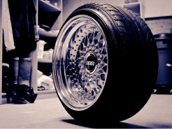 Как производят кованые диски