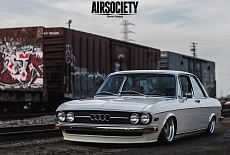 Клуб любителей соток: Audi 100LS и винтажные диски Rotiform LHR