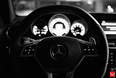 Безумный C63 AMG «Black Series» & диски Vossen Wheels