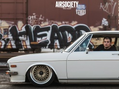 Клуб любителей соток: Audi 100LS и винтажные диски Rotiform LHR